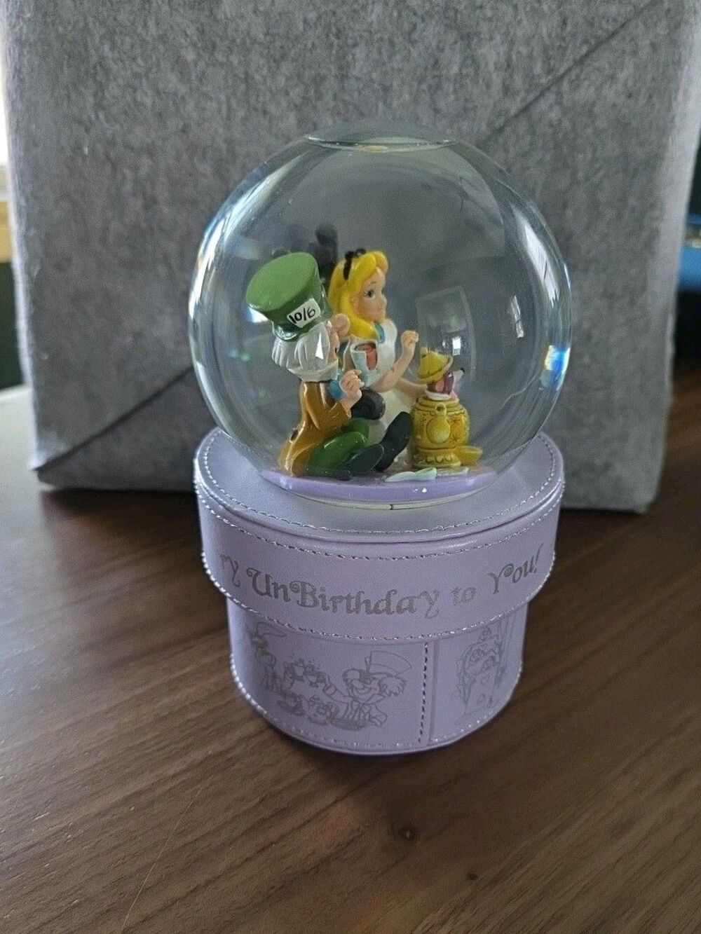 Disney Alice in Wonderland Jewelry Box/Snow Globe A Very Merry Unbirthday To You - Picture 4 of 10